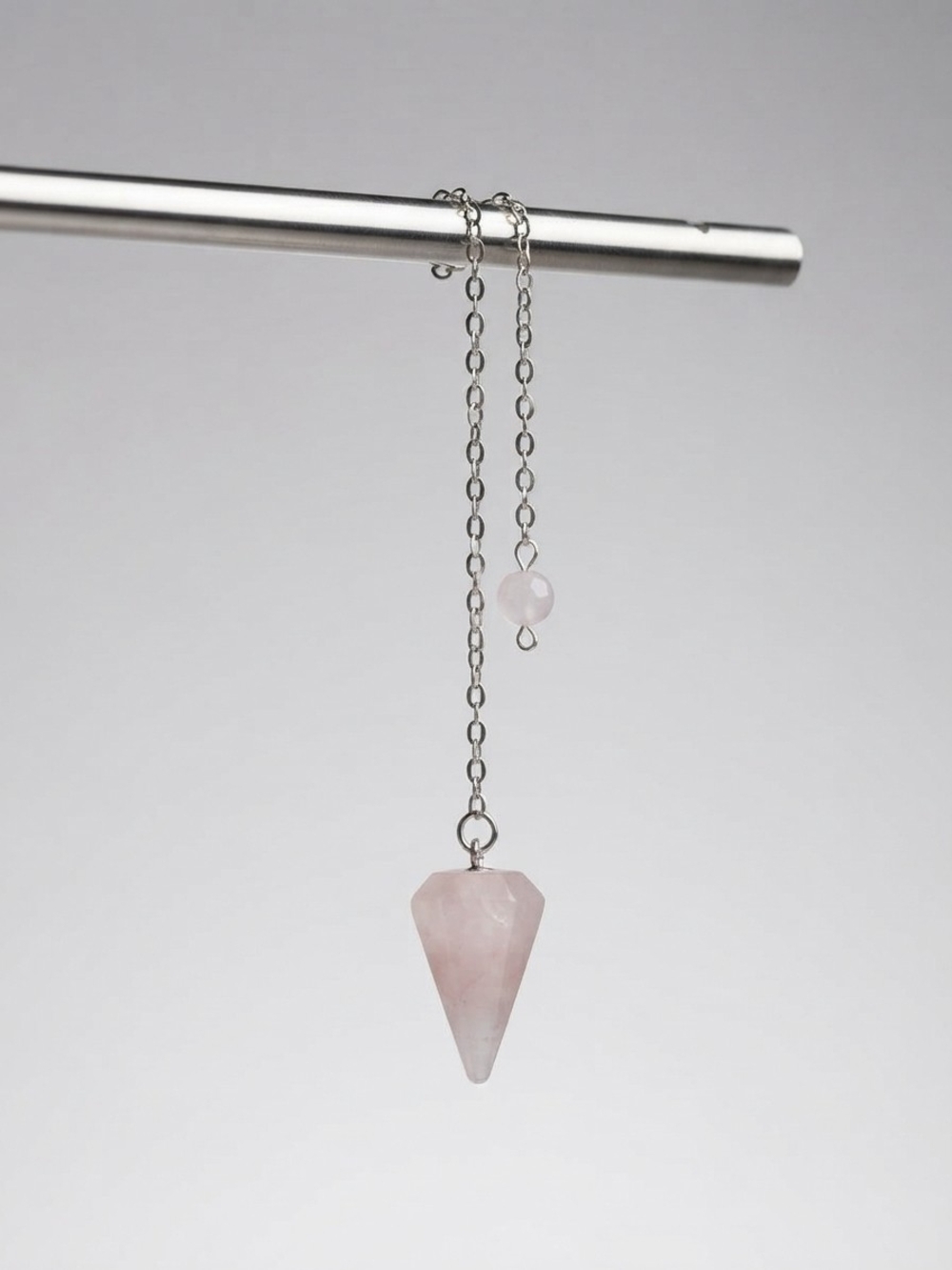 NWT Rose Quartz Crystal Dowsing Pendulum Scrying Divination Tool (0441)
